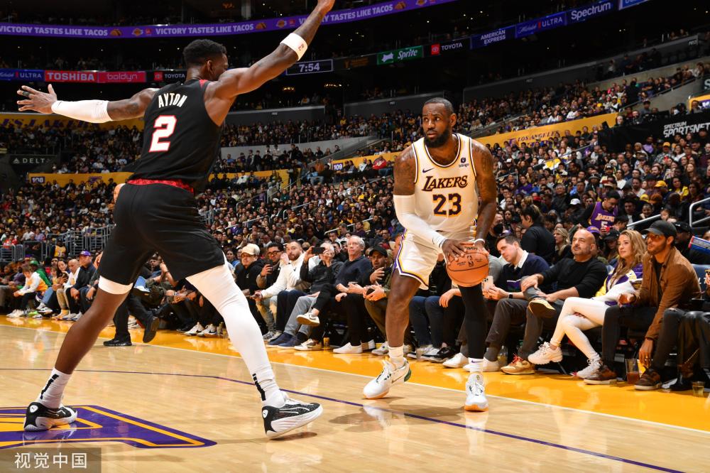 借坚持与调 借坚持与调